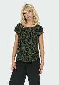 ONLY ONLVIC AOP  - T-shirt print - rifle green