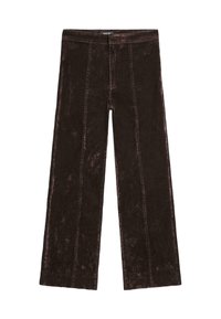 Pantaloni a gamba larga di colore marrone scuro, caratterizzati da una texture simile alla pelle scamosciata, dettagli di cuciture verticali e una vita elastica per il massimo comfort.