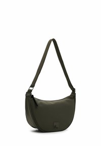 Borsa a tracolla verde in nylon con una forma curva, una tracolla rimovibile e una cerniera nera a contrasto. Presenta una piccola patch con logo sul davanti.