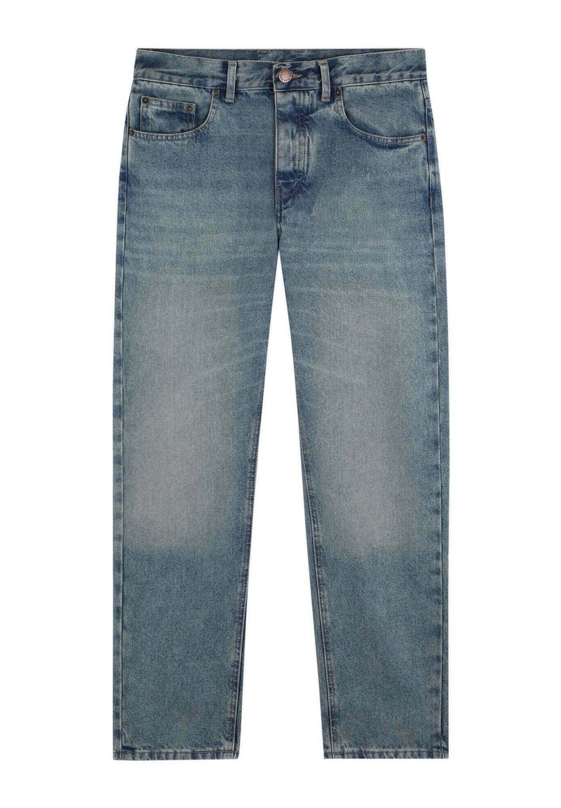 Jeans de mezclilla de lavado claro con un diseño de pierna recta, que cuentan con cinco bolsillos, cierre de botón y un ligero desvanecimiento en la parte frontal.