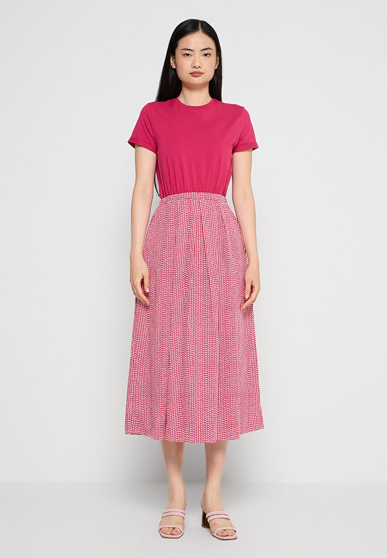 United Colors of Benetton Jurk rood United Colors of Benetton Jurk rood