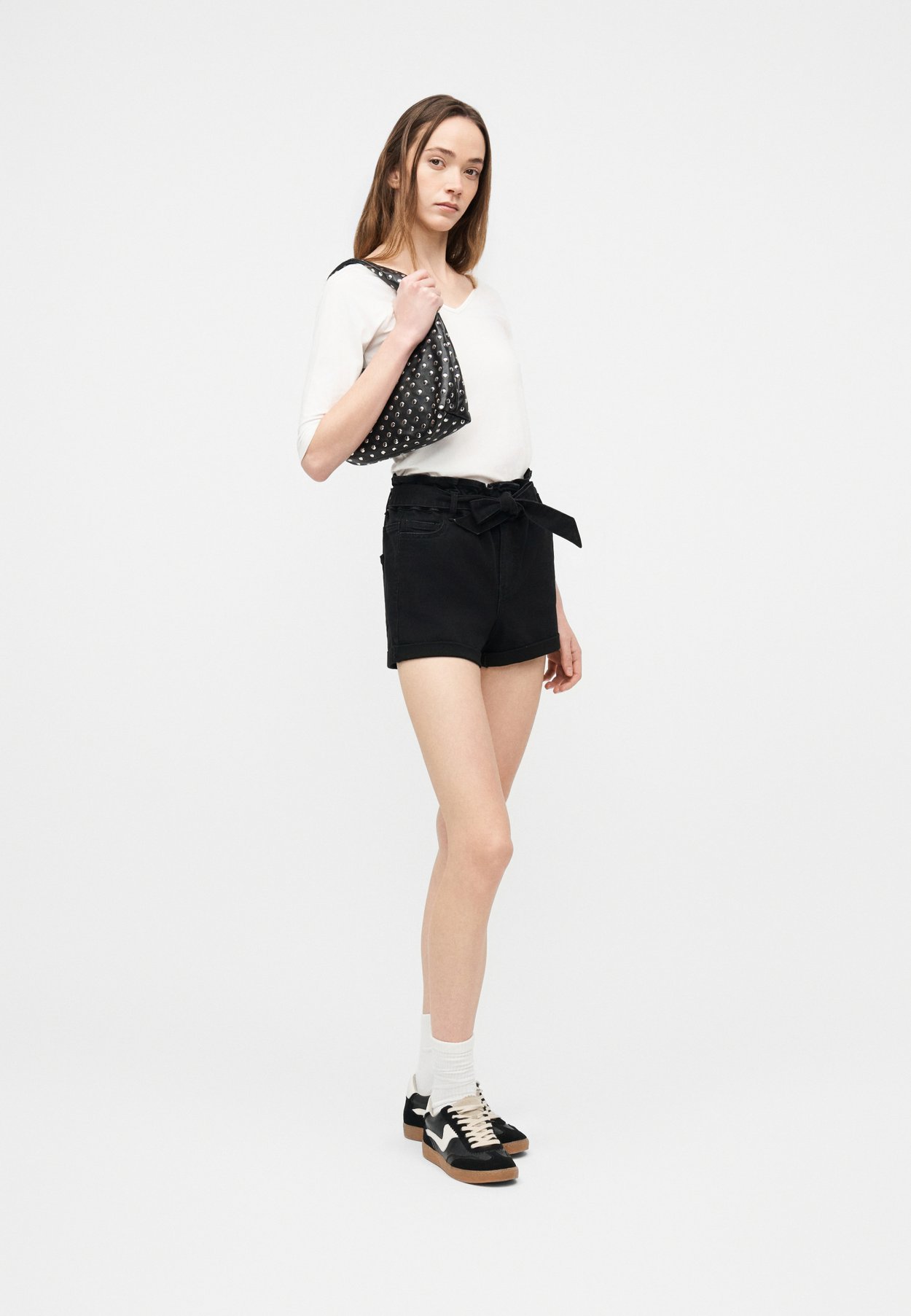 ONLFIFI V NECK