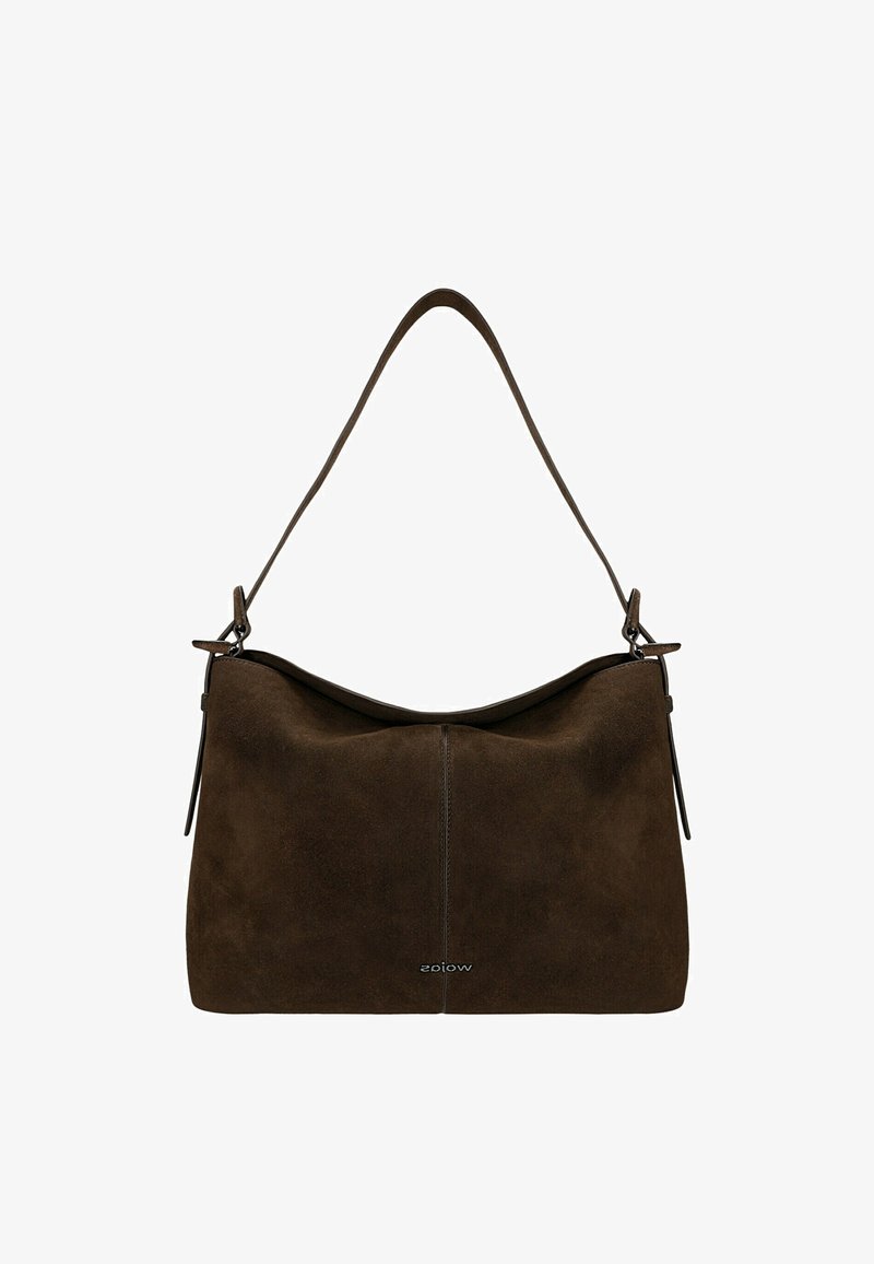 Brązowa zamszowa torebka z zaokrąglonym górnym brzegiem, regulowanym paskiem i detalem zamka błyskawicznego. Z przodu znajduje się subtelne logo, podkreślające miękką fakturę.