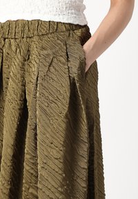 YAS YASCAMIE SKIRT - Falda larga - capers
