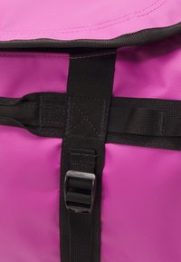 The North Face BASE CAMP DUFFEL S UNISEX - Reiseveske - violet crocus/black