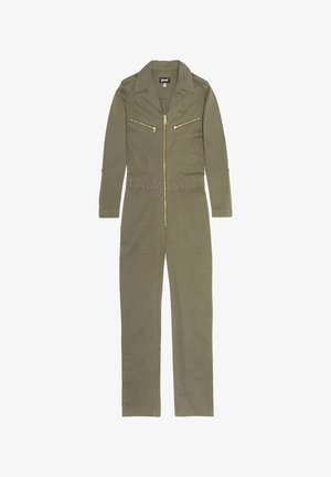 Mono verde oliva con mangas largas, cierre frontal con cremallera, dos bolsillos en el pecho y cintura ceñida. Incluye detalles en dorado y un diseño de cuello.