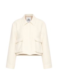 Lyhyt valkoinen takki, jossa on teksturoitu pinta, kaulus ja kaksi etutaskua. Kiinnitetty keskikujaimella.