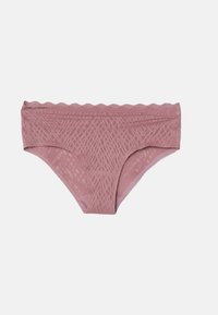 Roze lingerie met een gegolfde tailleband, voorzien van een gestructureerd ruitpatroon. Gemaakt van zacht, lichtgewicht materiaal met een lage taille.