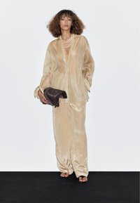 Massimo Dutti BLEND ORGANZA GARMENT - Overhemdblouse - beige