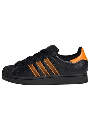 SUPERSTAR II - Sneaker low - core black   crew orange   semi impact orange