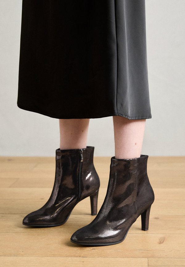 High heeled ankle boots - pewter4