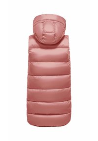 Gilet puffa rosa con cappuccio, caratterizzato da una finitura liscia e lucida, design trapuntato e cuciture orizzontali per l'isolamento.