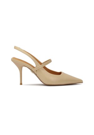 Scarpe beige con tacco alto a schiava realizzate in pelle liscia, con punta affusolata e una sottile fascia che attraversa il metatarso.