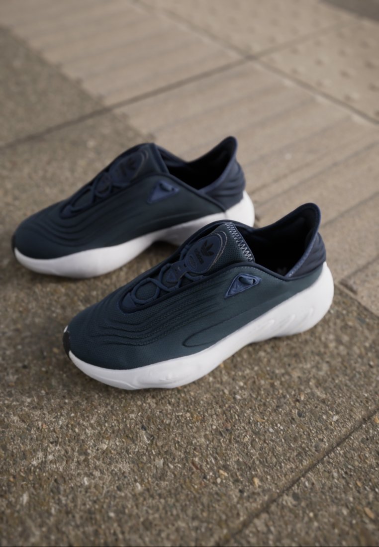adidas Originals Road running shoes dark blue