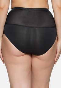 Zwarte hoge taille slips van gladde stof. Beschikt over een doorschijnende bovenband en een naad aan de achterkant voor een ronde vorm.