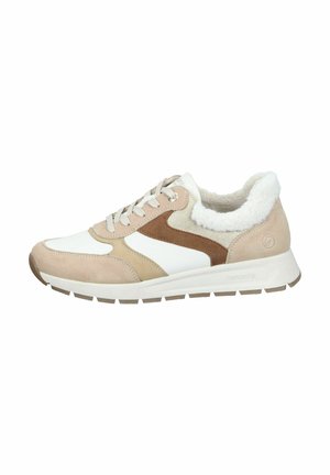 Sneaker marroni chiari e bianchi con dettagli in suede e pelliccia, dotati di suola imbottita, punta tonda e design con lacci.