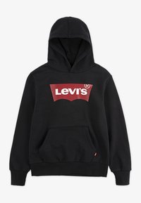 Czarna bluza z kapturem wykonana z bawełnianej mieszanki, z przednią kieszenią kangurką, ozdobiona dużym czerwonym nadrukiem logo Levi's na piersi.