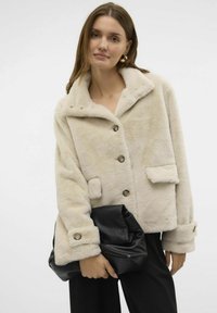 Vero Moda VMSONJAEVA - Žieminė striukė - oatmeal