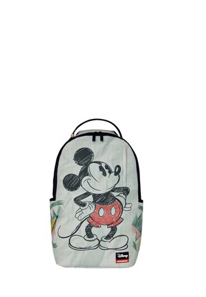 Mochila con cremallera negra, con un gran dibujo estilo boceto de Mickey Mouse con pantalones cortos rojos sobre un fondo claro y diseños laterales de hojas verdes.
