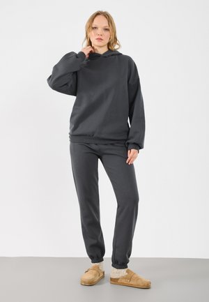 SET - Trainingspak - blackened pear tcx