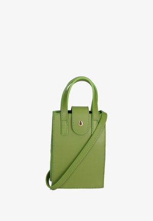 Grüne Handtasche aus Kunstleder mit rechteckiger Form, kurzen Griffen und einem langen abnehmbaren Trageriemen. Verfügt über einen Klappenverschluss und goldene Akzente.
