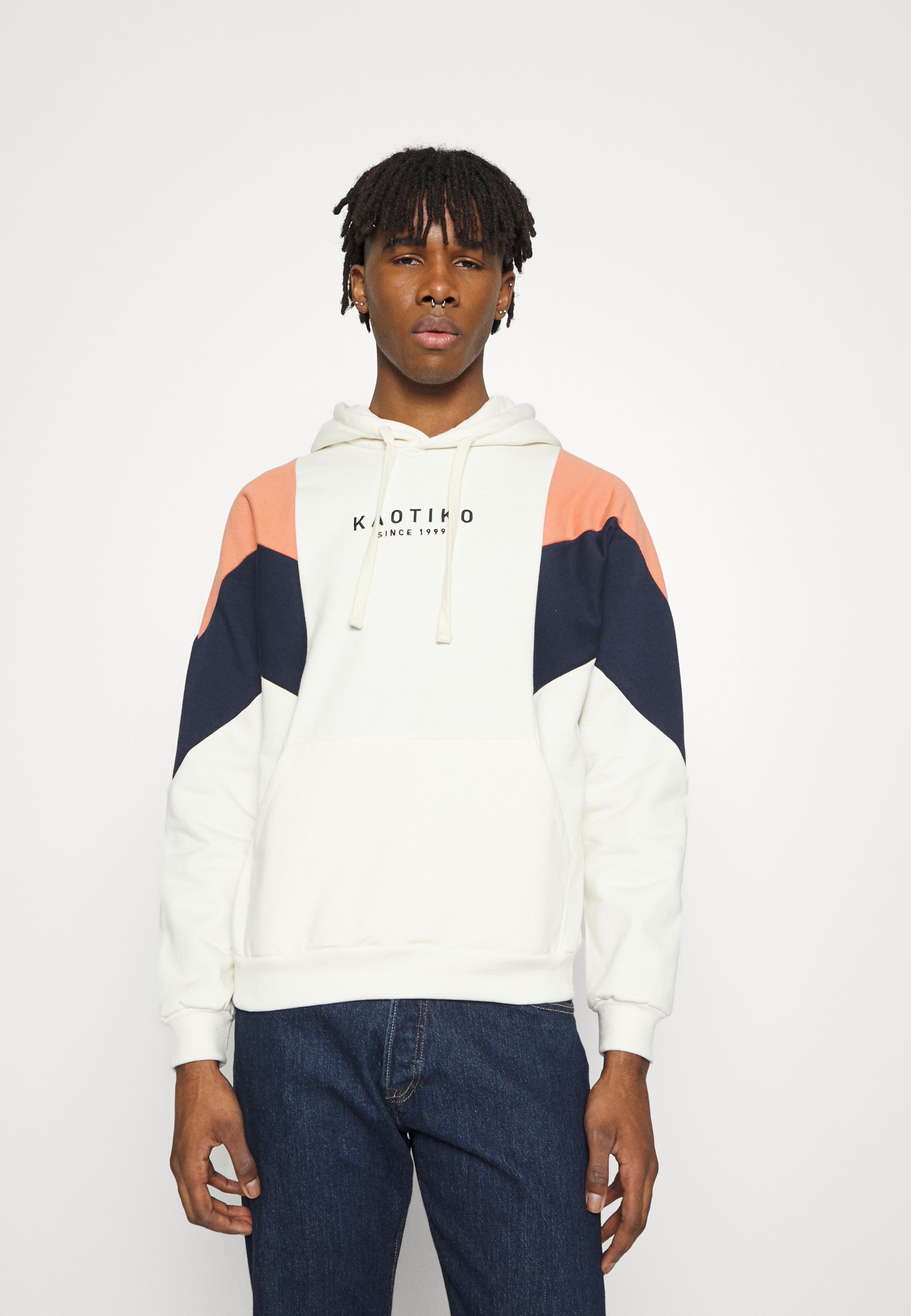 Sudadera Kaotiko Walker con bordado en el pecho - sudaderas | Kaotiko