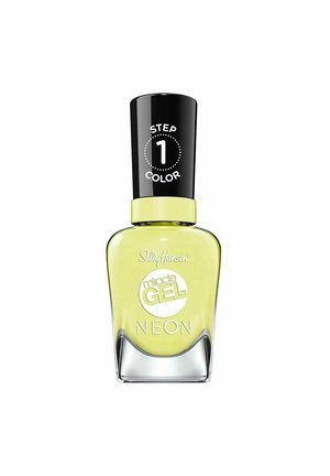 Neon yellow nagellack i en klar glasflaska med ett svart lock märkt "STEG 1 FÄRG," med en rund logotyp för "miracle GEL."