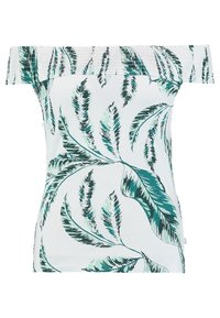 Top s odkrytými rameny vyrobený z lehkého materiálu, s bílým podkladem, na kterém jsou zelené potisky palmových listů, a texturou na smockovaném výstřihu.