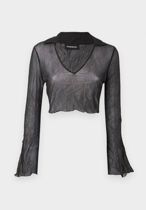 Čierny priesvitný cropped top s dlhým rukávom a výstrihom do V, s jemne pokrčenou textúrou a čipkovými akcentmi na rukávoch.