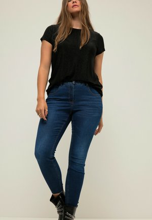 Studio Untold CUTTED SAUM 5-POCKET ELASTIKBUND - Jeans Skinny Fit - dark-blue denim