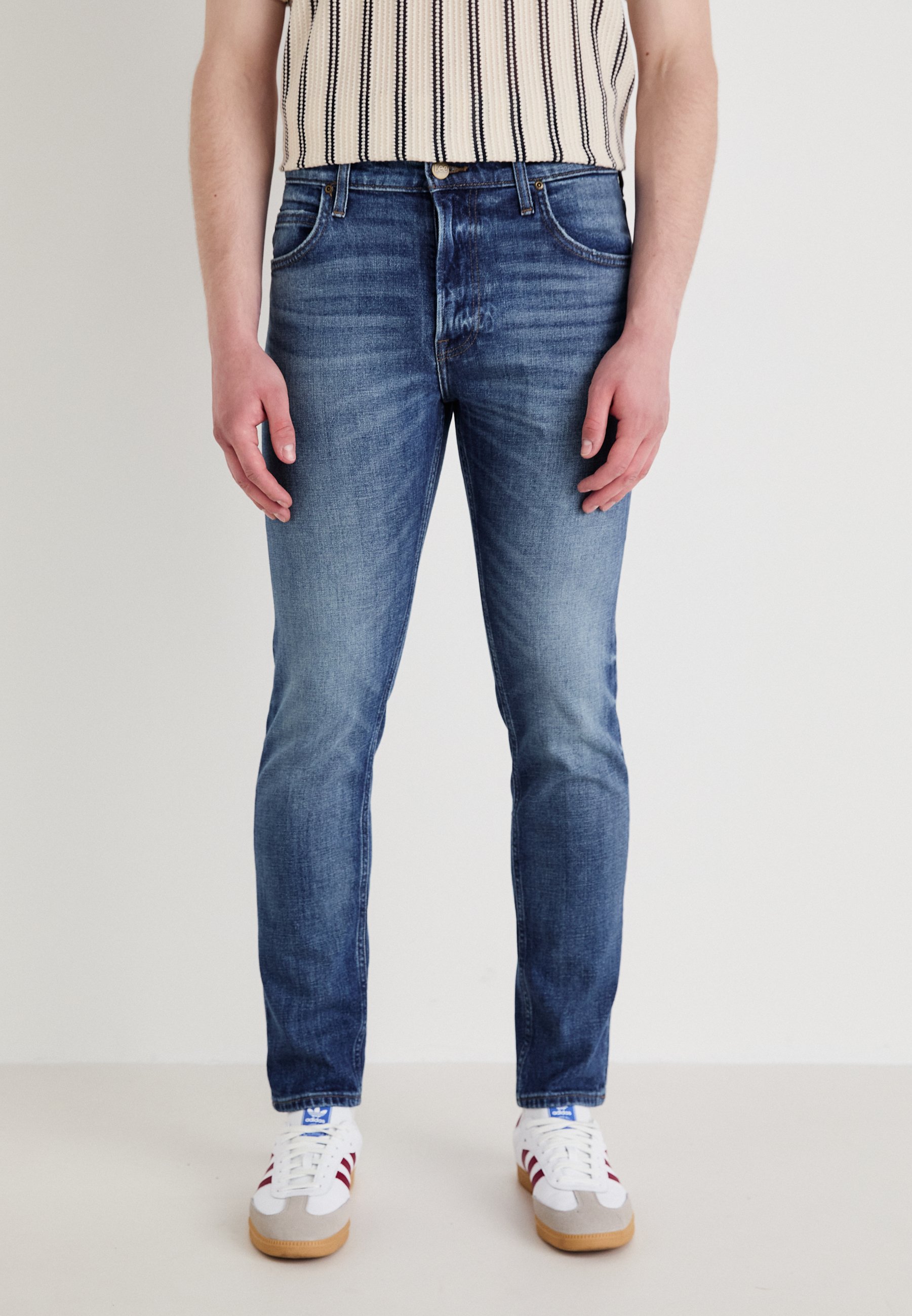Lee Rider Loose fit jeans in mid blue Lee Rider Loose fit jeans in mid blue