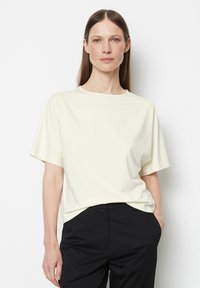 Marc O'Polo CUT ON SLEEVE - Basic T-shirt - off white
