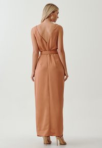CHANCERY ASHTEN - Maxi šaty - terracotta