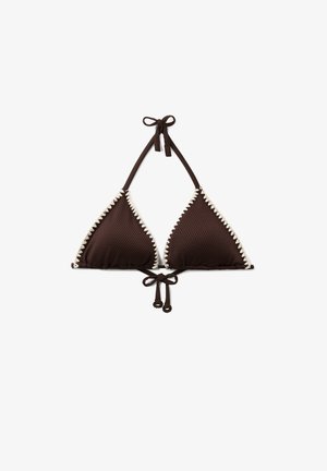Brun tekstureret trekantet bikinitop med hvide bølgede kanter og justerbare bindebånd ved hals og ryg på hvid baggrund.