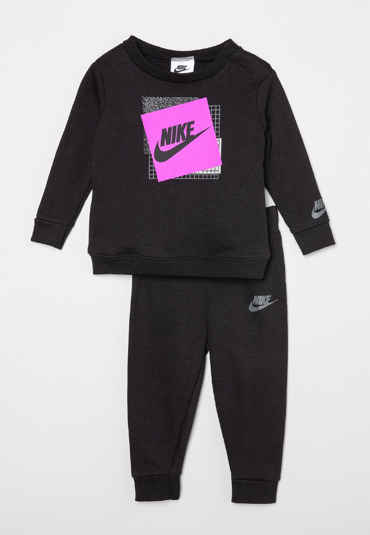 Nike Sportswear Sweater zwart Nike Sportswear Sweater zwart