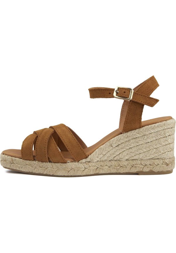 Wedge sandals - tan