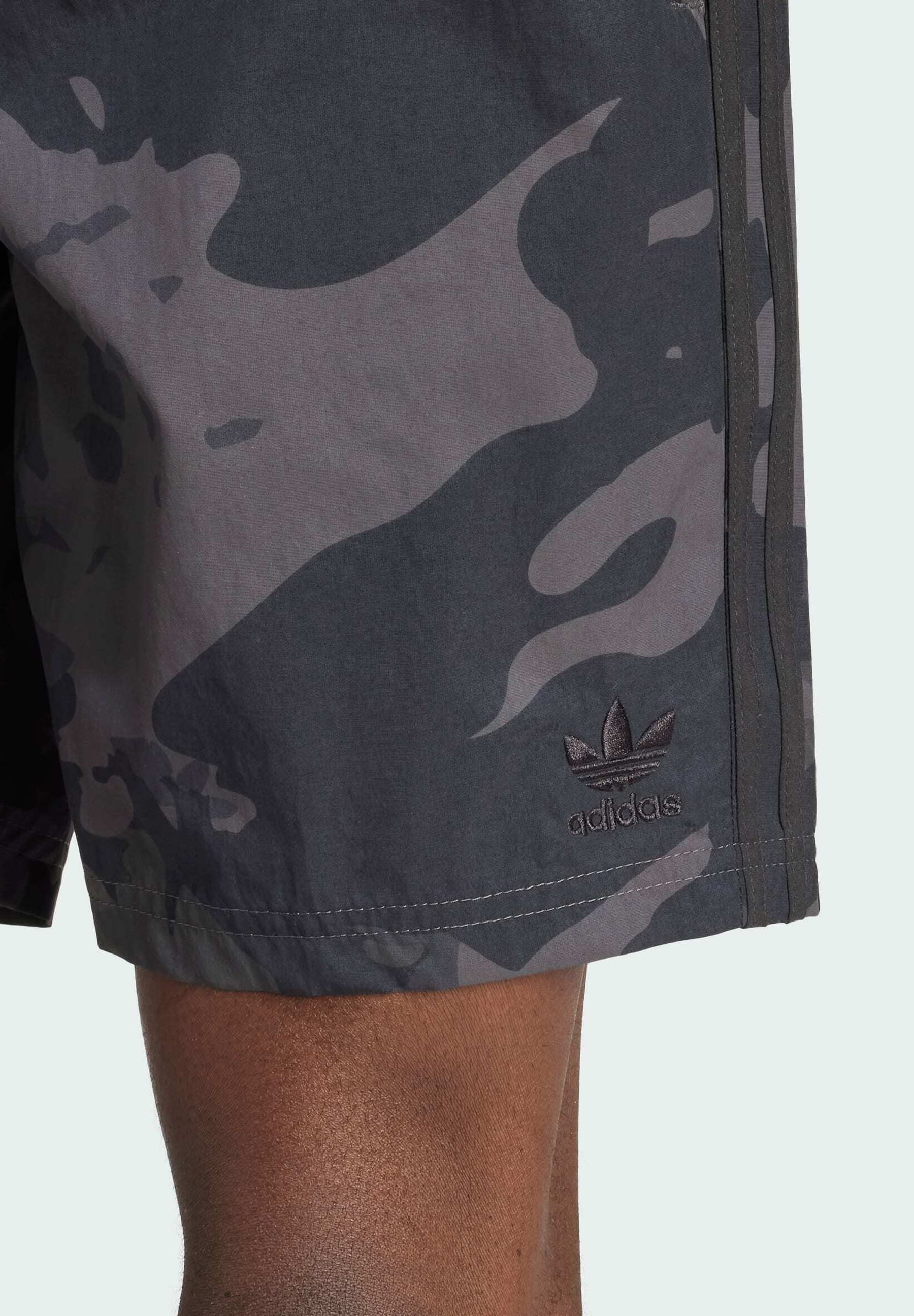 adidas camouflage badeshorts