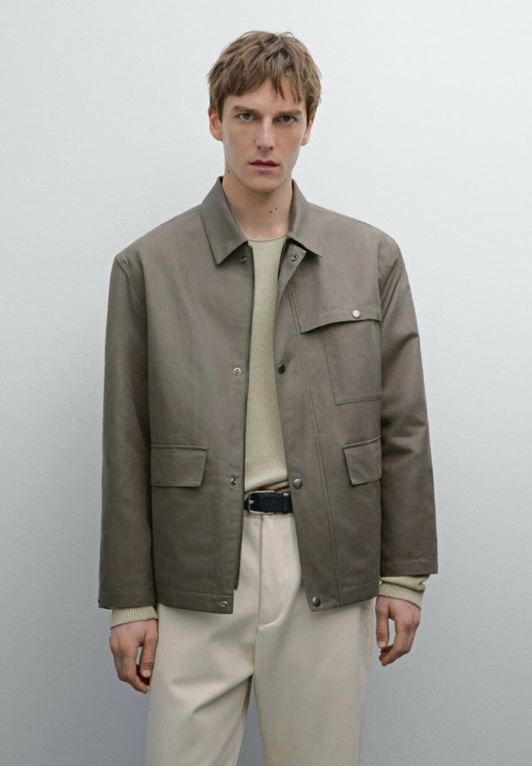 WITH POCKET DETAIL - Summer jacket