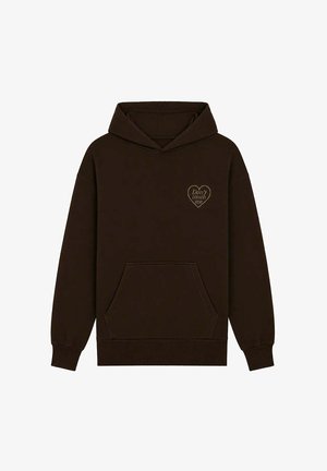 Sudadera con capucha marrón oscuro con bolsillo frontal y pequeño estampado en forma de corazón en el pecho que dice ""Don't touch me"" en texto marrón claro.