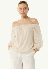 comma CARMEN beżowy