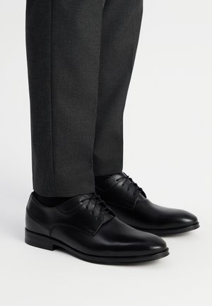 RYŁKO, - Biznesowe buty sznurowane