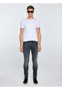 No seleccionado, weiß