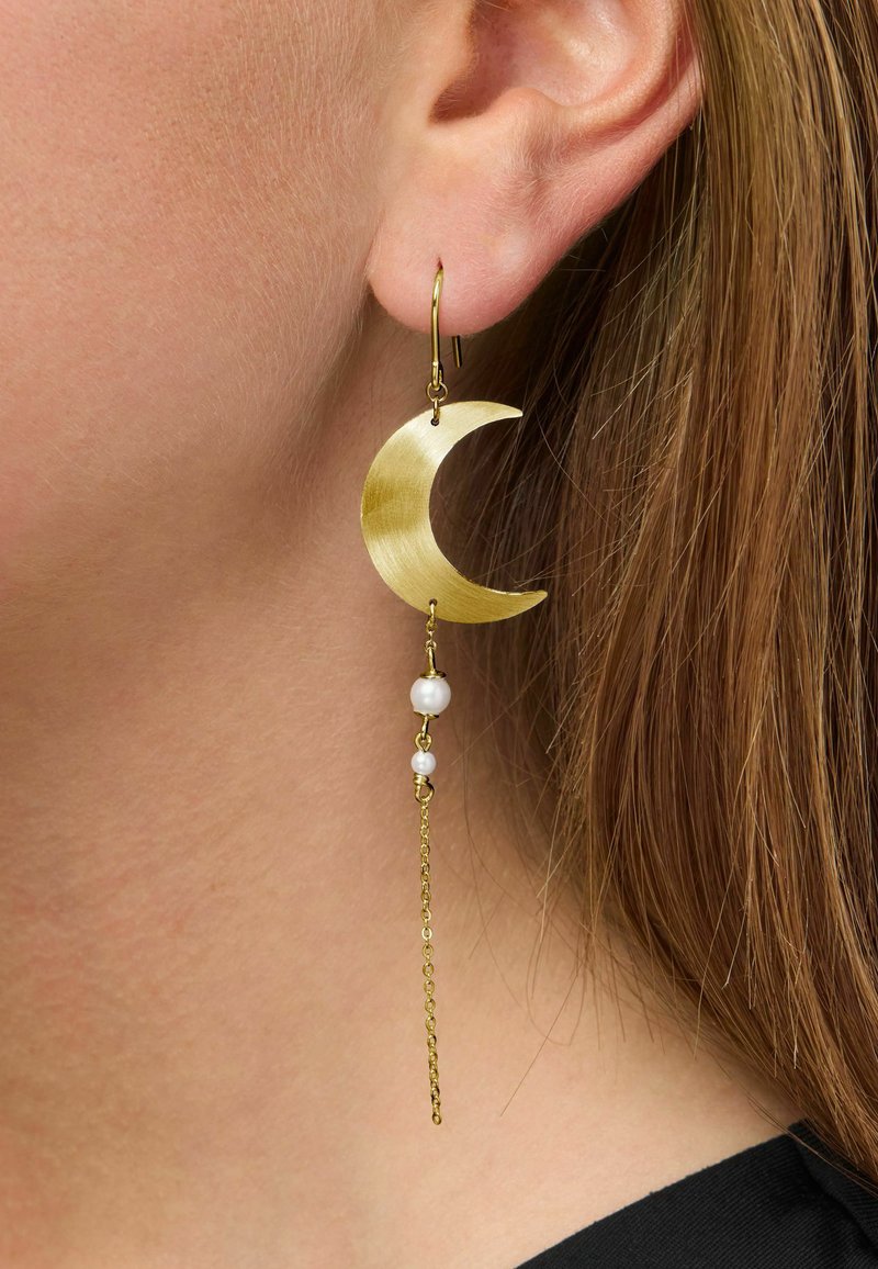 Jane Kønig HALF MOON EARRING WITH PEARL CHAIN LEFT - Yksittäinen korvakoru - gold plated