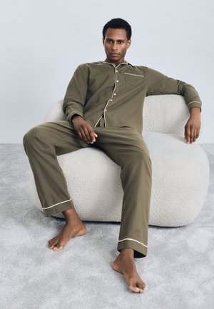 Desmond & Dempsey MENS COLLAR REVERE  - Pijamale - green