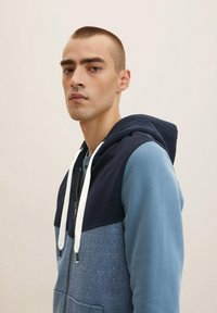 TOM TAILOR Sweat à capuche - china blue injected stripe