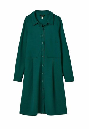 Grünes Langarmkleid mit einem Kragen, Knopfleiste und zwei Taschen. Der Stoff hat eine glatte Textur und eine lockere Passform.