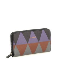 Portafoglio zip-around rettangolare con motivo geometrico a triangoli neri, viola, marroni e grigi e logo arancione "GABS" sulla parte anteriore.
