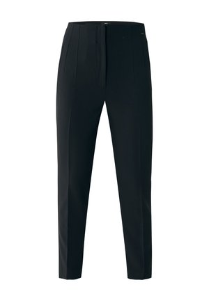 Czarne spodnie o dopasowanym kroju z prostymi nogawkami, z plisami z przodu, ukrytym zapięciem na zamek błyskawiczny oraz gładkim, lekkim materiałem. Brak tylnych kieszeni.