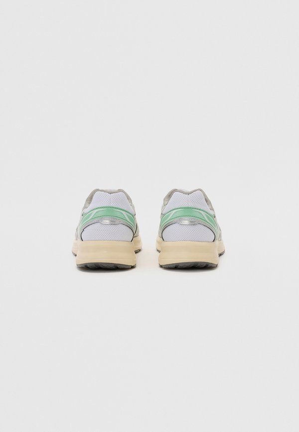 JOG 100S UNISEX - Trainers4