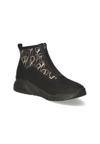 Bottines noires avec un tissu texturé et un panneau textile à motif coeurs. Fermeture éclair et semelle rembourrée pour le confort.